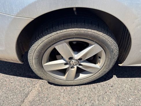 Used 2011 Volkswagen Jetta TDI FWD image 16