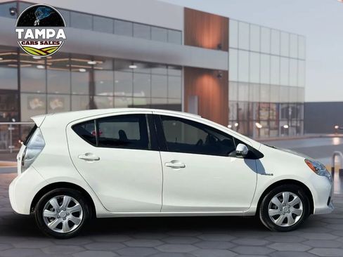 Used 2012 Toyota Prius C One image 4