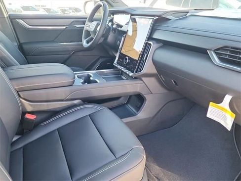 New 2026 GMC Acadia Elevation w/ Super Cruise Package FWD image 18