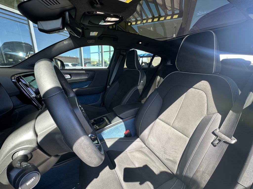 Used 2023 Volvo C40 P8 Recharge Ultimate AWD/4WD image 30