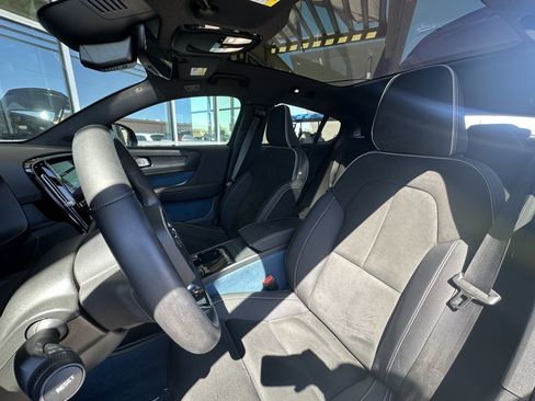 Used 2023 Volvo C40 P8 Recharge Ultimate image 30