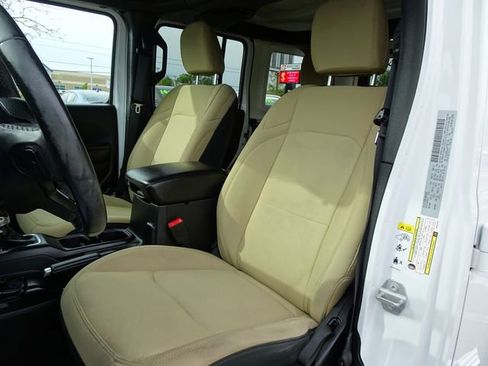Used 2018 Jeep Wrangler Unlimited Sport S AWD/4WD image 11