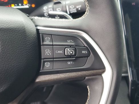 Used 2025 Jeep Grand Cherokee Limited 4xe image 18