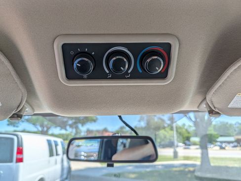 Used 2022 Chevrolet Express 3500 LS RWD image 21
