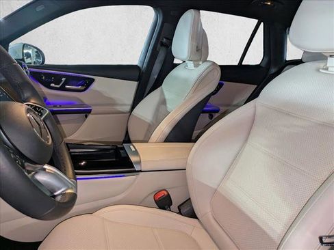 Certified 2025 Mercedes-Benz GLC 300 image 17