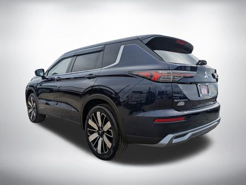 New 2026 Mitsubishi Outlander SE image 5