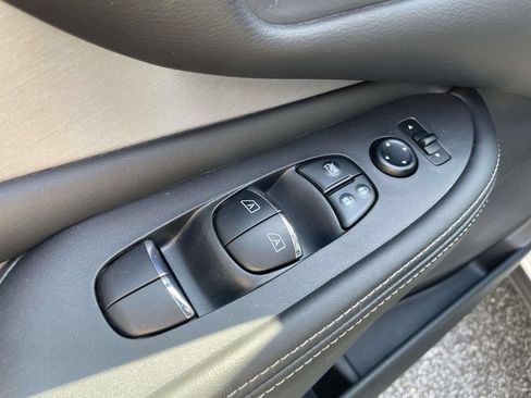 Used 2024 Nissan Murano SL AWD/4WD image 15