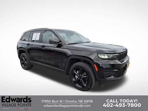 Used 2023 Jeep Grand Cherokee Altitude AWD/4WD image 1