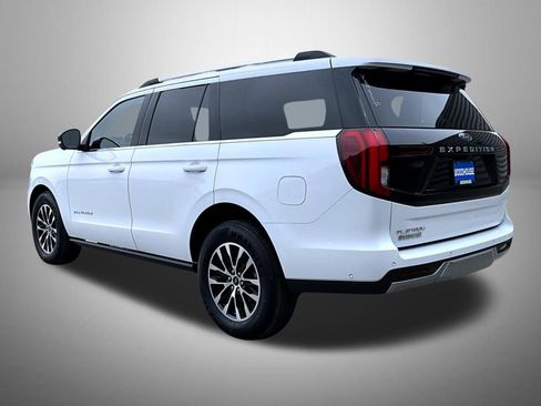 Used 2025 Ford Expedition Platinum image 7