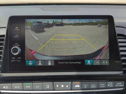 New 2026 Honda Odyssey Touring image 13