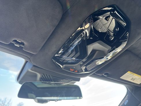 New 2026 BMW 750e xDrive w/ Executive Package image 23