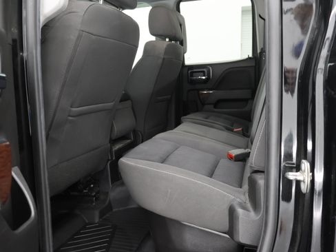Used 2018 GMC Sierra 2500 SLE w/ HD SLE Preferred Plus Package AWD/4WD image 9