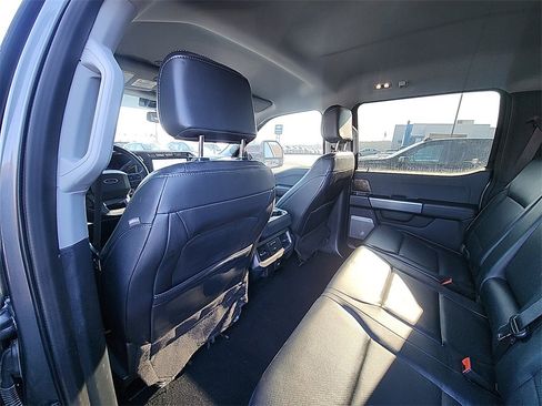 Used 2023 Ford F350 Lariat image 28