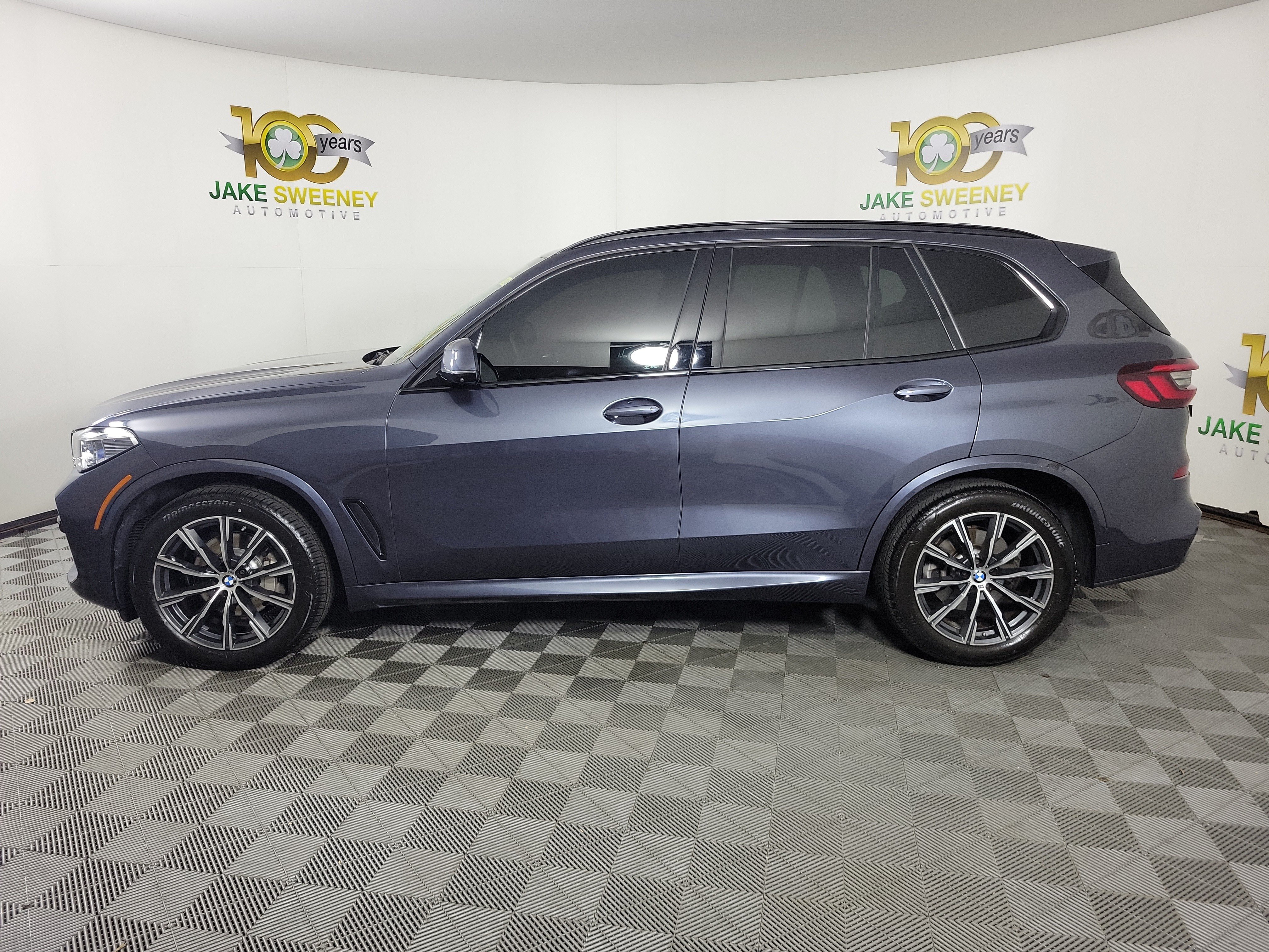 Used 2021 BMW X5 xDrive40i w/ M Sport Package AWD/4WD image 4