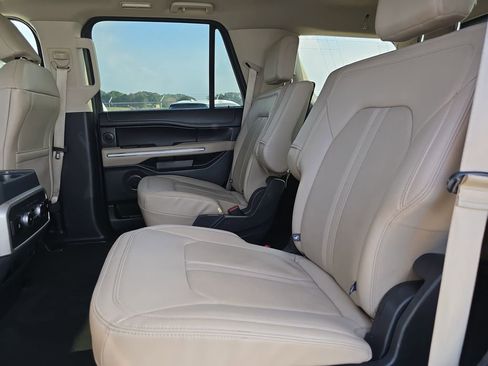 Used 2024 Ford Expedition Limited image 15