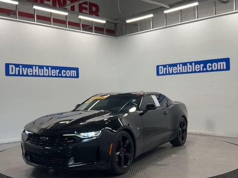 Used 2020 Chevrolet Camaro LT w/ RS Package RWD image 6