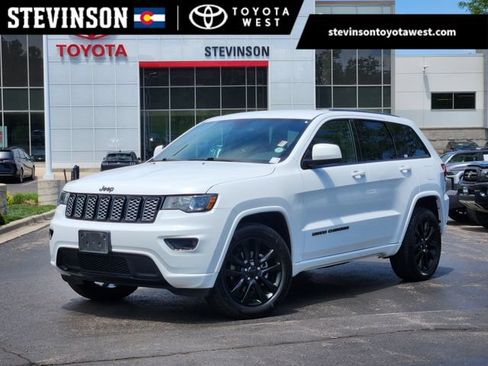 Used 2018 Jeep Grand Cherokee Altitude AWD/4WD image 1