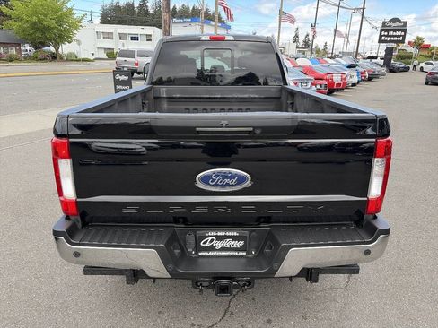 Used 2017 Ford F350 Lariat w/ Lariat Ultimate Package AWD/4WD image 6