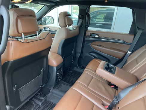 Used 2020 Jeep Grand Cherokee Overland image 30