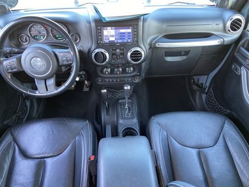Used 2014 Jeep Wrangler Unlimited Rubicon w/ Connectivity Group AWD/4WD image 41