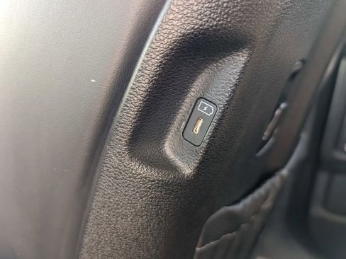 Used 2023 Kia Telluride SX AWD/4WD image 16