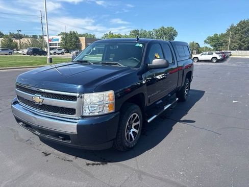 Used 2008 Chevrolet Silverado 1500 LT w/ Power Pack Plus RWD image 2