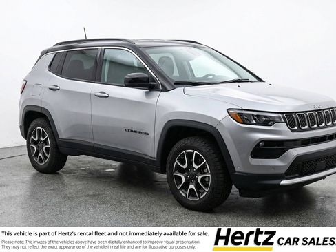Used 2025 Jeep Compass Trailhawk AWD/4WD image 1