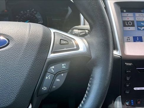 Used 2016 Ford Edge Titanium w/ Canadian Touring Package AWD/4WD image 12