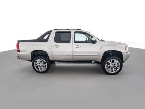 Used 2007 Chevrolet Avalanche LT w/ LT Preferred Equipment Group AWD/4WD image 4