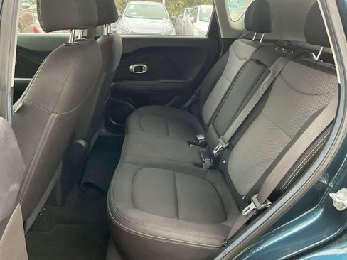 Used 2017 Kia Soul + image 15