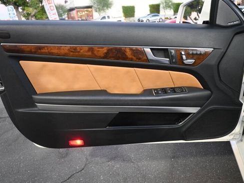 Used 2017 Mercedes-Benz E 400 Cabriolet image 22