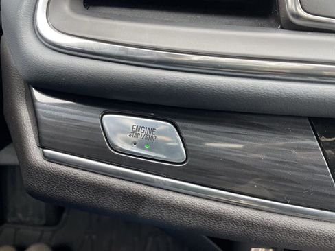 Used 2024 Buick Enclave Premium w/ Experience Buick Package image 24