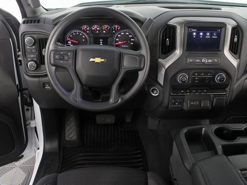 Used 2024 Chevrolet Silverado 1500 Custom image 10