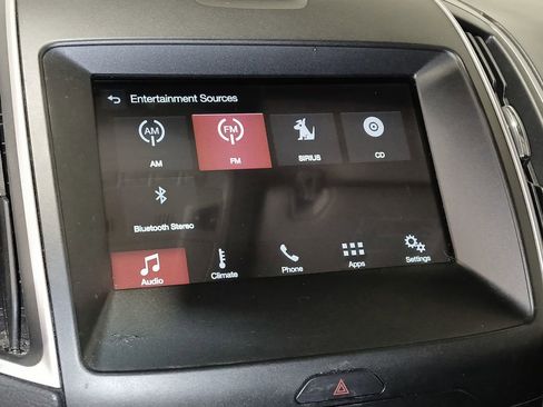 Used 2018 Ford Edge SEL w/ Equipment Group 201A AWD/4WD image 23