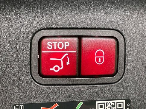 Used 2024 Mercedes-Benz AMG GT 43 image 21