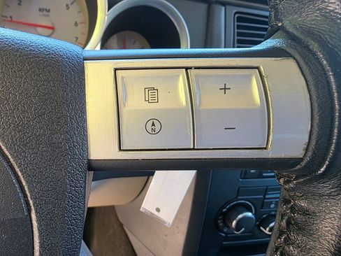 Used 2005 Dodge Magnum R/T w/ Convenience Group II RWD image 20