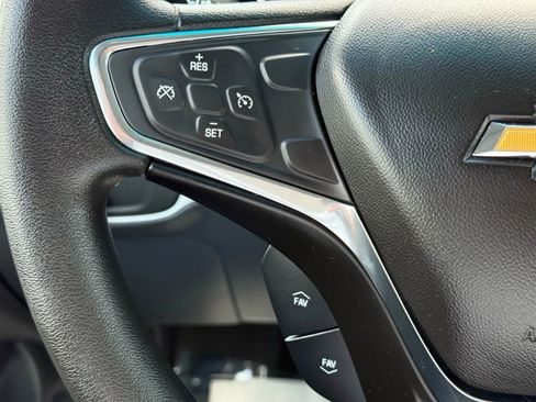 Used 2018 Chevrolet Bolt LT image 27