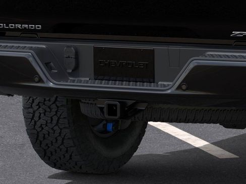 New 2026 Chevrolet Colorado ZR2 w/ Technology Package AWD/4WD image 14