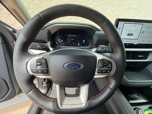 Used 2025 Ford Explorer Active w/ Active Comfort Package AWD/4WD image 25