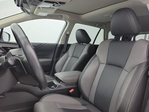 Used 2025 Subaru Outback Onyx Edition AWD/4WD image 19