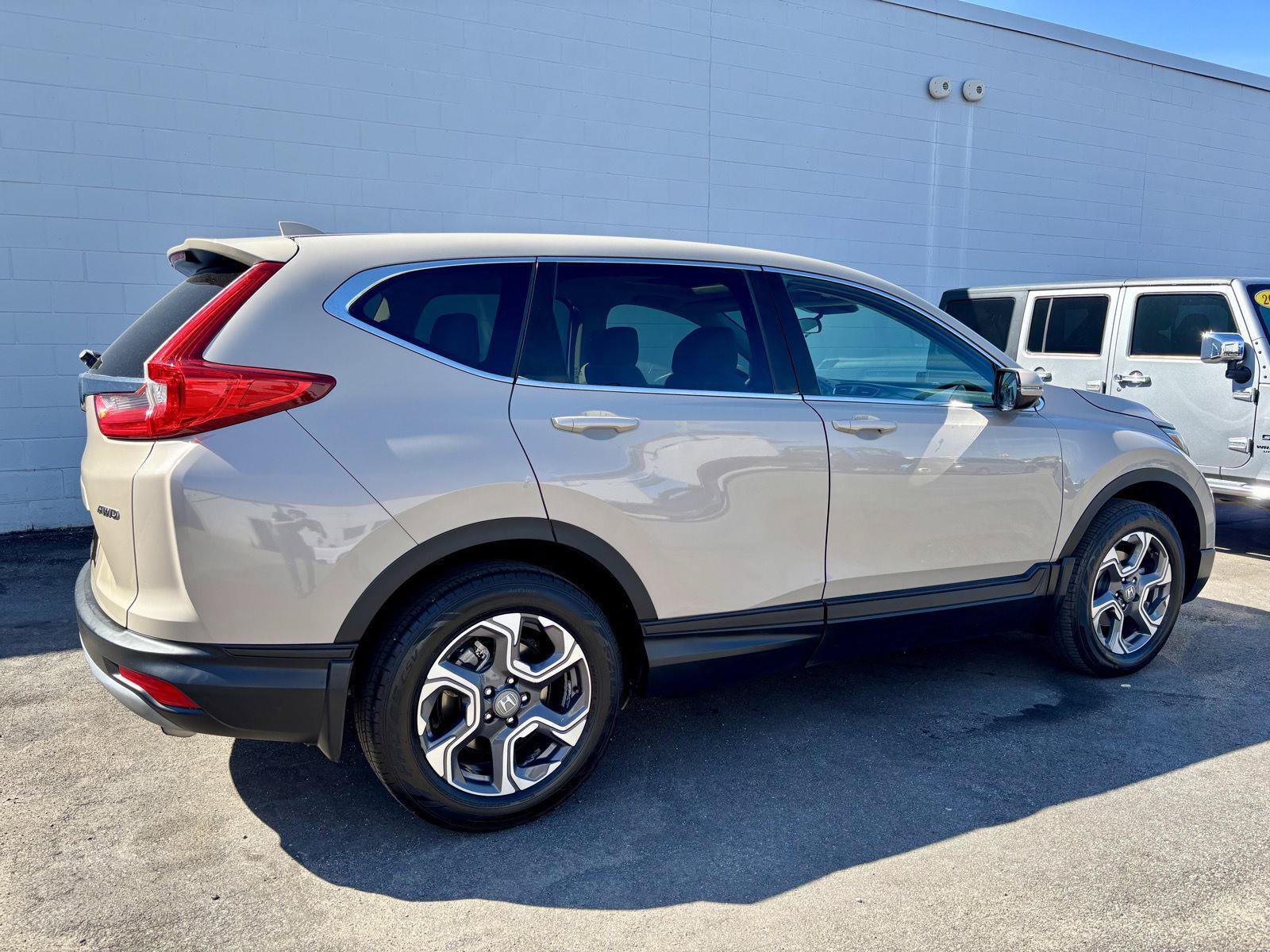 Used 2017 Honda CR-V EX image 6