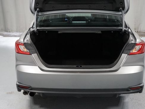 Used 2025 Toyota Camry SE FWD image 35