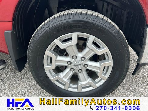 Used 2016 Nissan Titan SL image 9