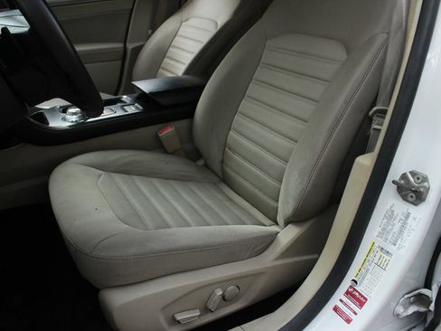 Used 2018 Ford Fusion SE FWD image 17