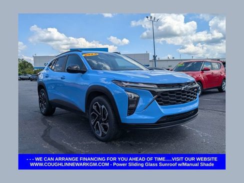 Used 2024 Chevrolet Trax RS FWD image 1