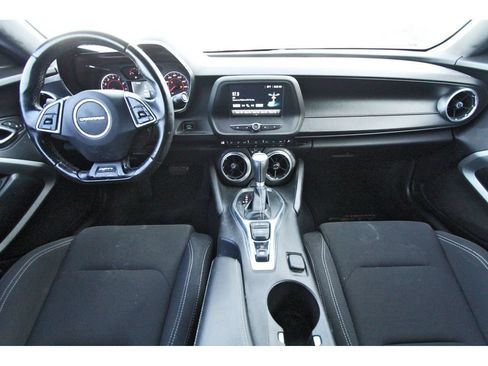 Used 2017 Chevrolet Camaro LT RWD image 10