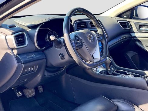Used 2023 Nissan Maxima Platinum w/ Sport Mat Group FWD image 9