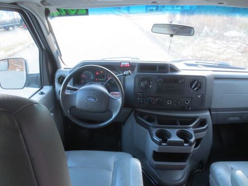 Used 2012 Ford E-250 and Econoline 250 Extended w/ PWR Group image 8