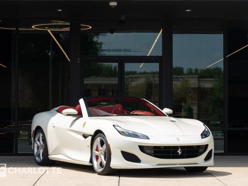 Used 2019 Ferrari Portofino image 1