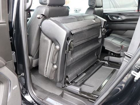 Used 2024 GMC Yukon SLT image 28